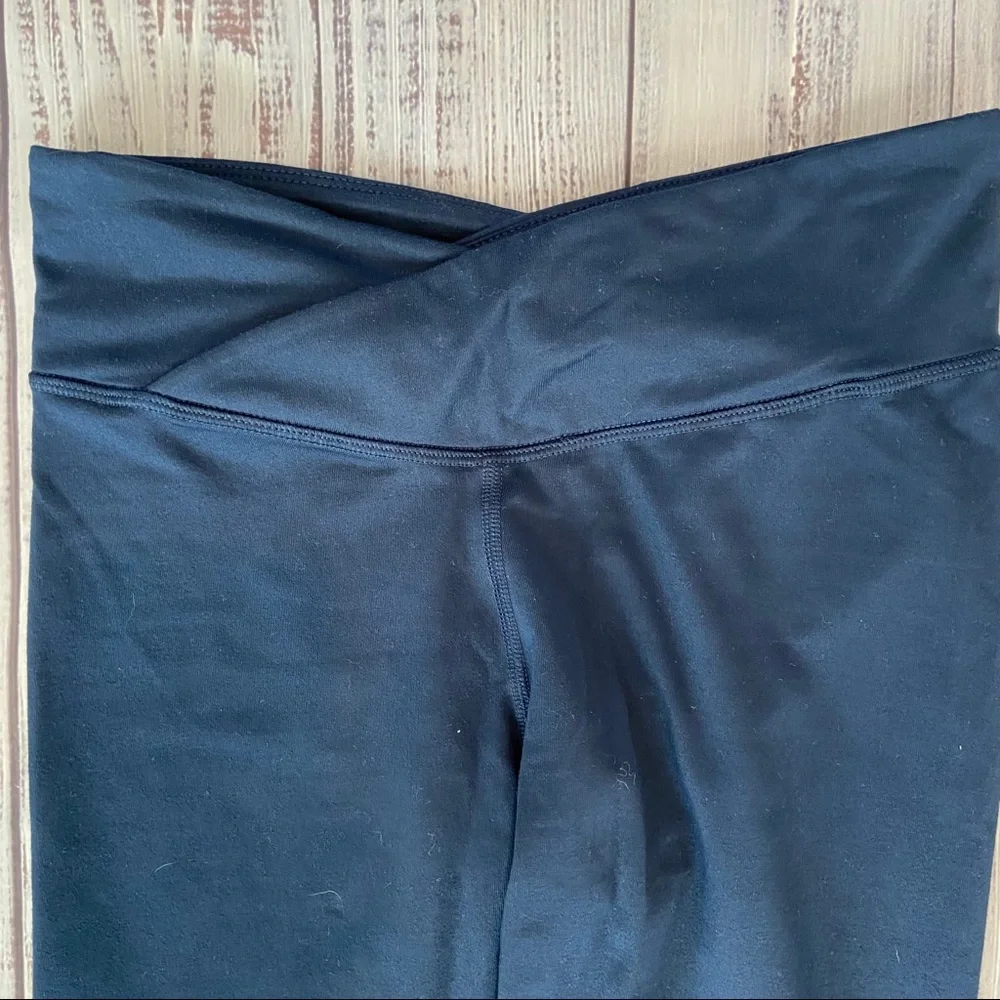 Fabletics Winn ll Powerhold Navy Blue Leggings.  Size XSmall. - Picture 6 of 14